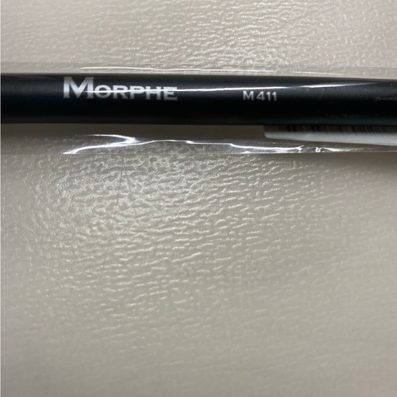 Morphe M411 pointed blender brush - Picture 3 of 5